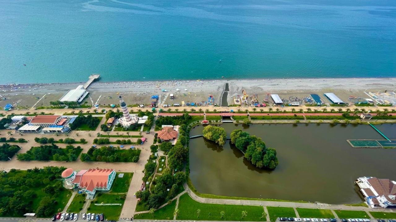 Apartments Black Sea Resort Batumi Bagian luar foto