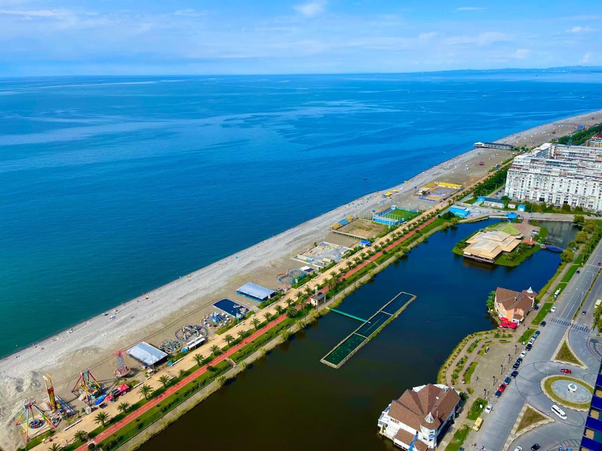 Apartments Black Sea Resort Batumi Bagian luar foto