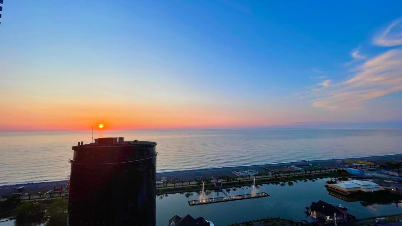 Apartments Black Sea Resort Batumi Bagian luar foto
