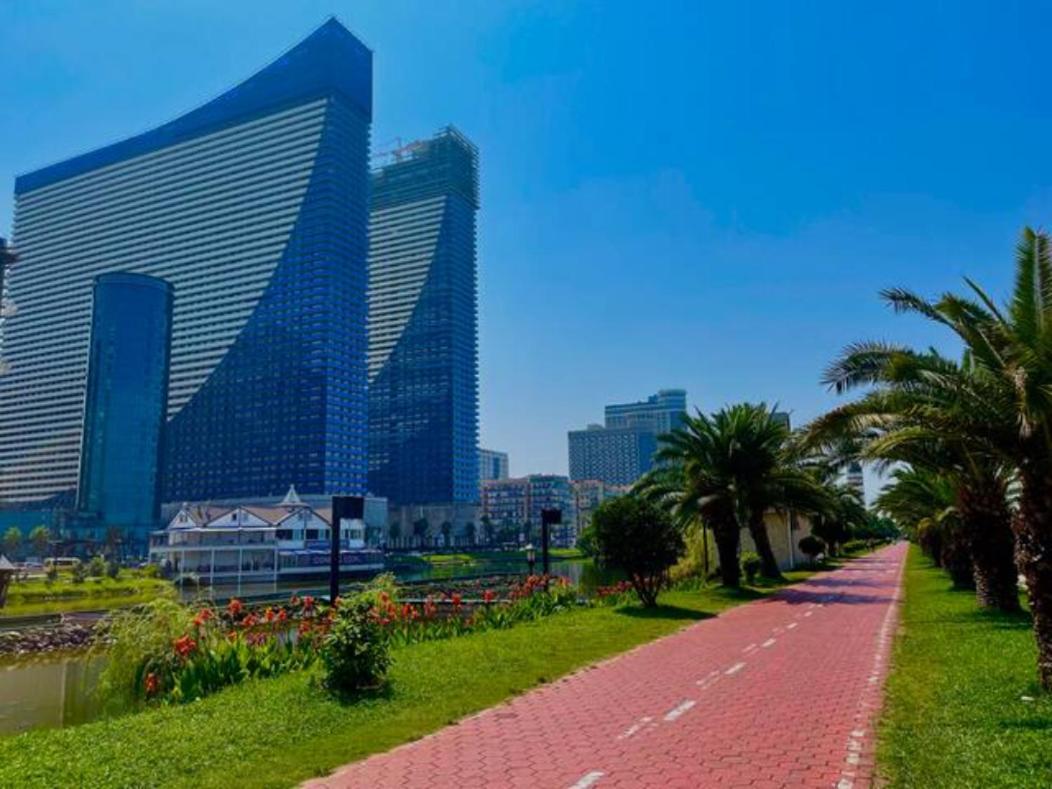 Apartments Black Sea Resort Batumi Bagian luar foto