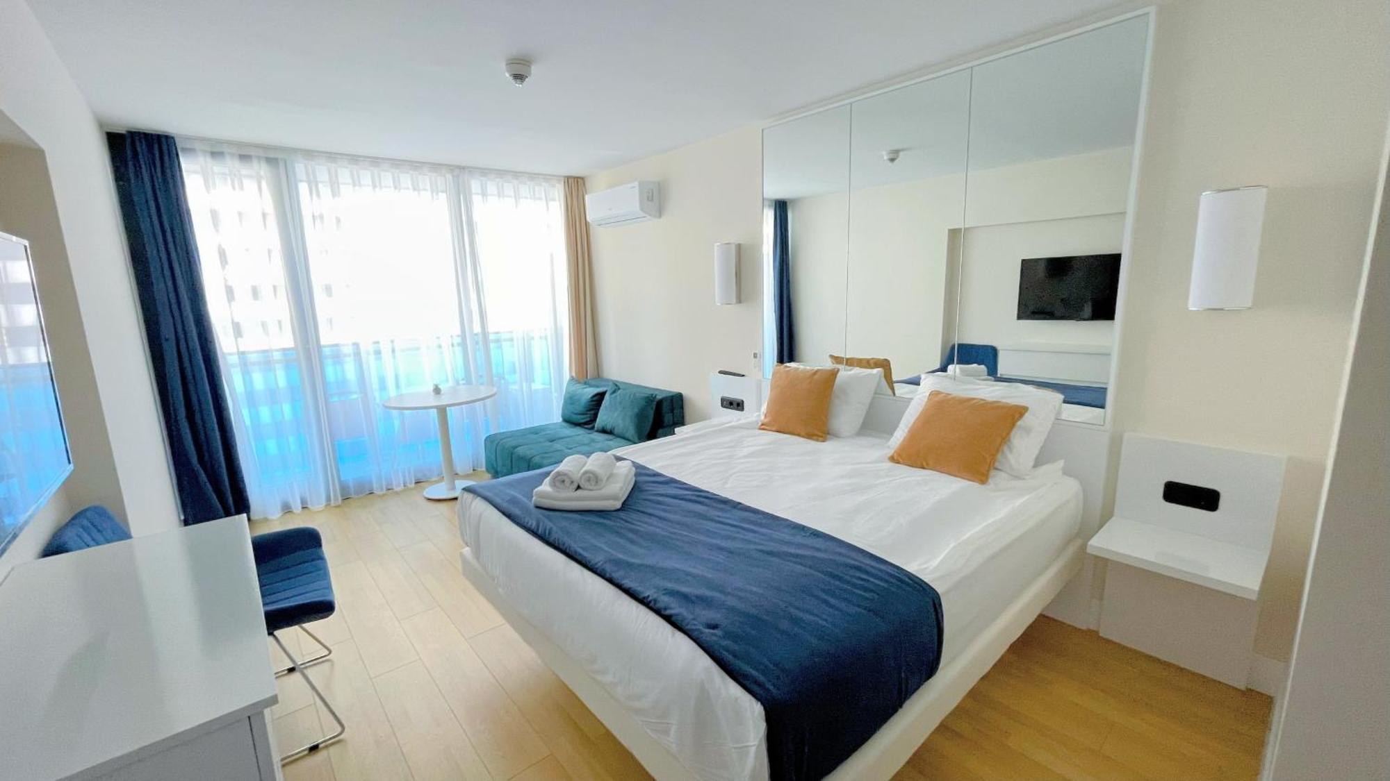 Apartments Black Sea Resort Batumi Bagian luar foto